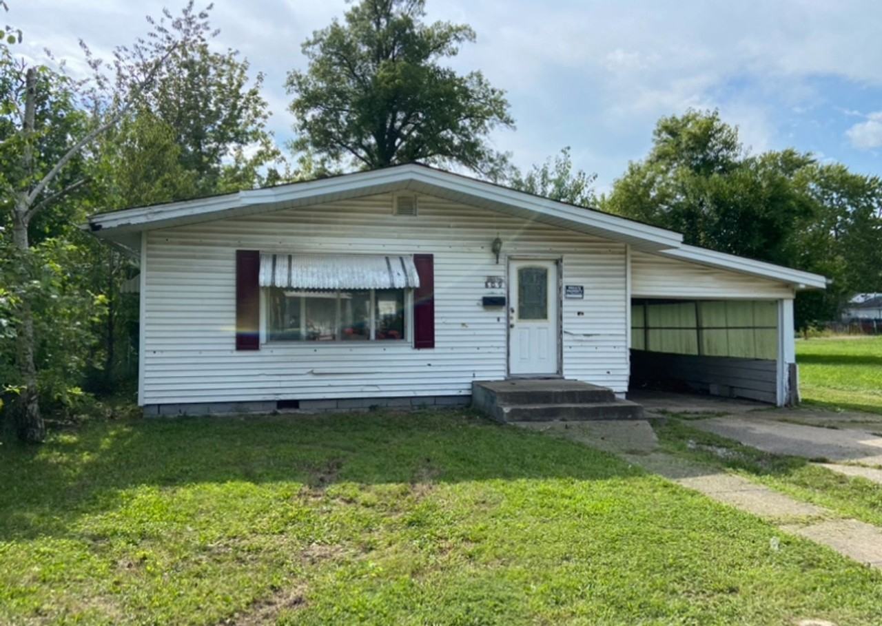 809 S 22nd St - Photo 2 of 18