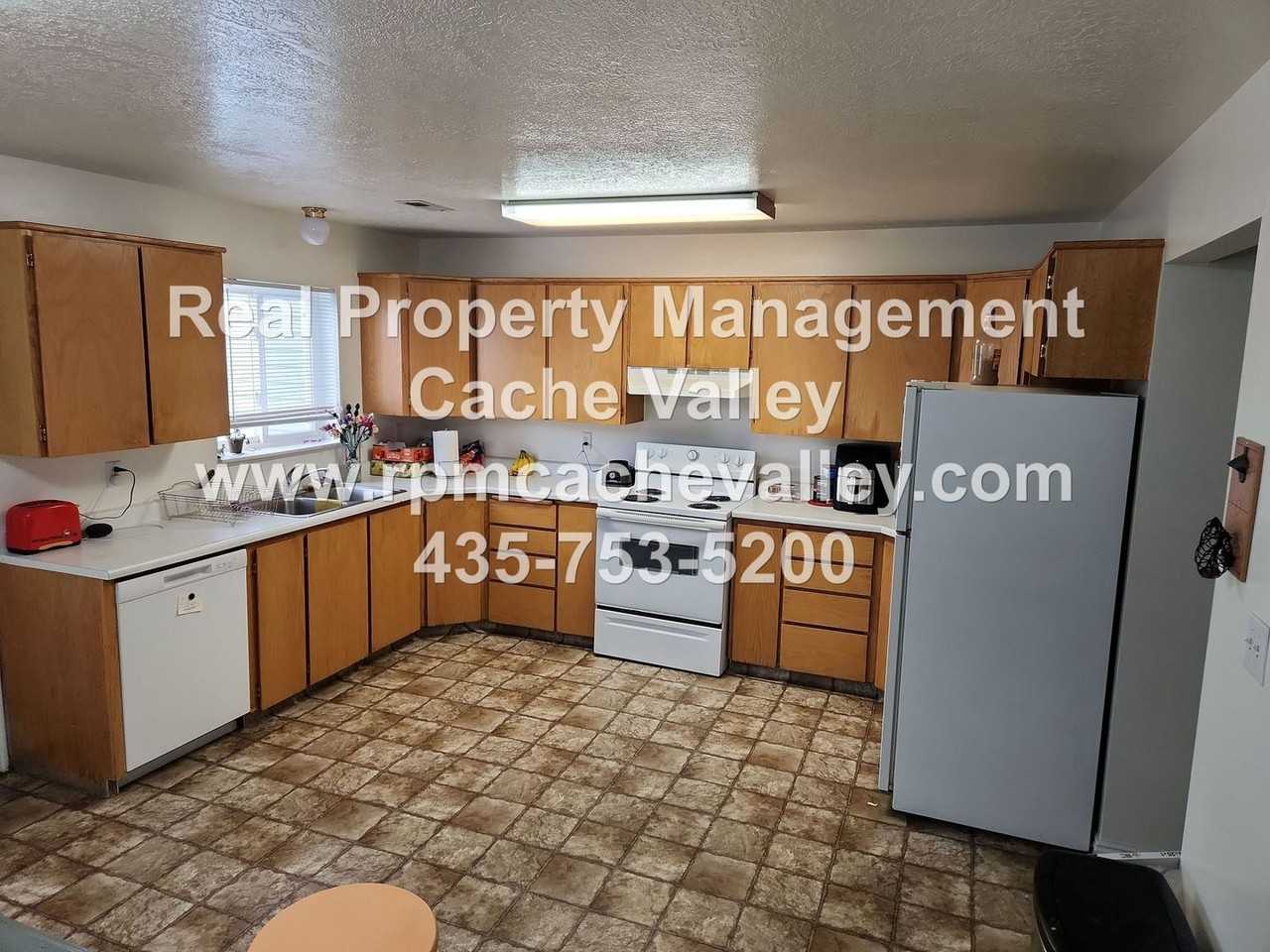 1765 N 200 E #15A-D - Photo 2 of 18