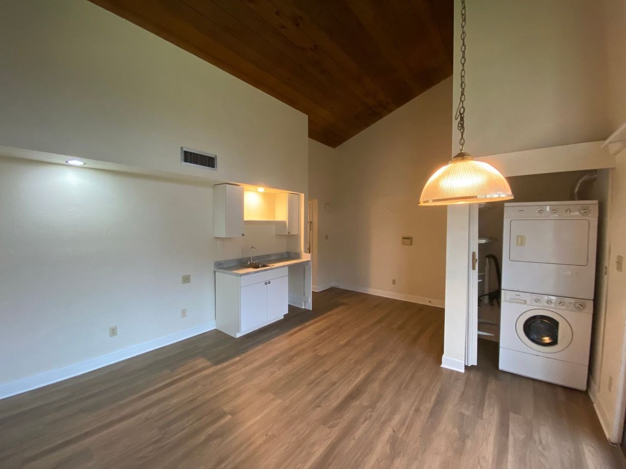 528 Maple Leaf Ct - Photo 6 of 12