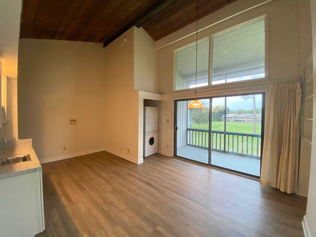 528 Maple Leaf Ct - Photo 7 of 12