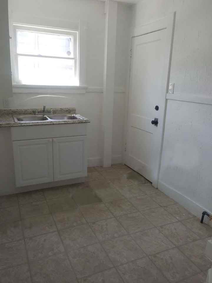 416 Maumee Avenue - Photo 3 of 7