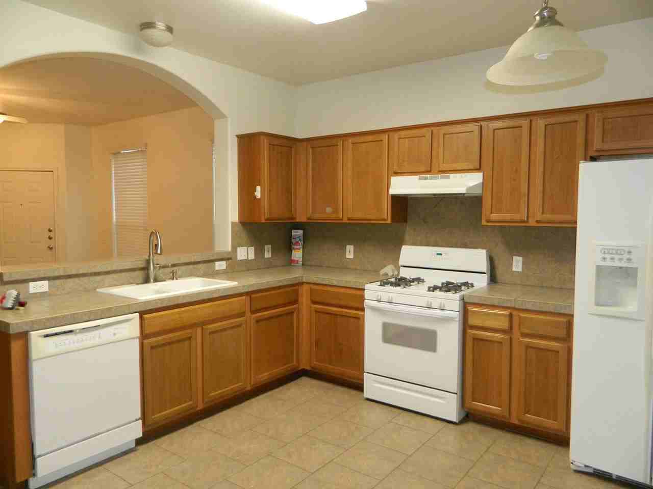 Gomez Properties (2504 Allred Dr) - Photo 3 of 16