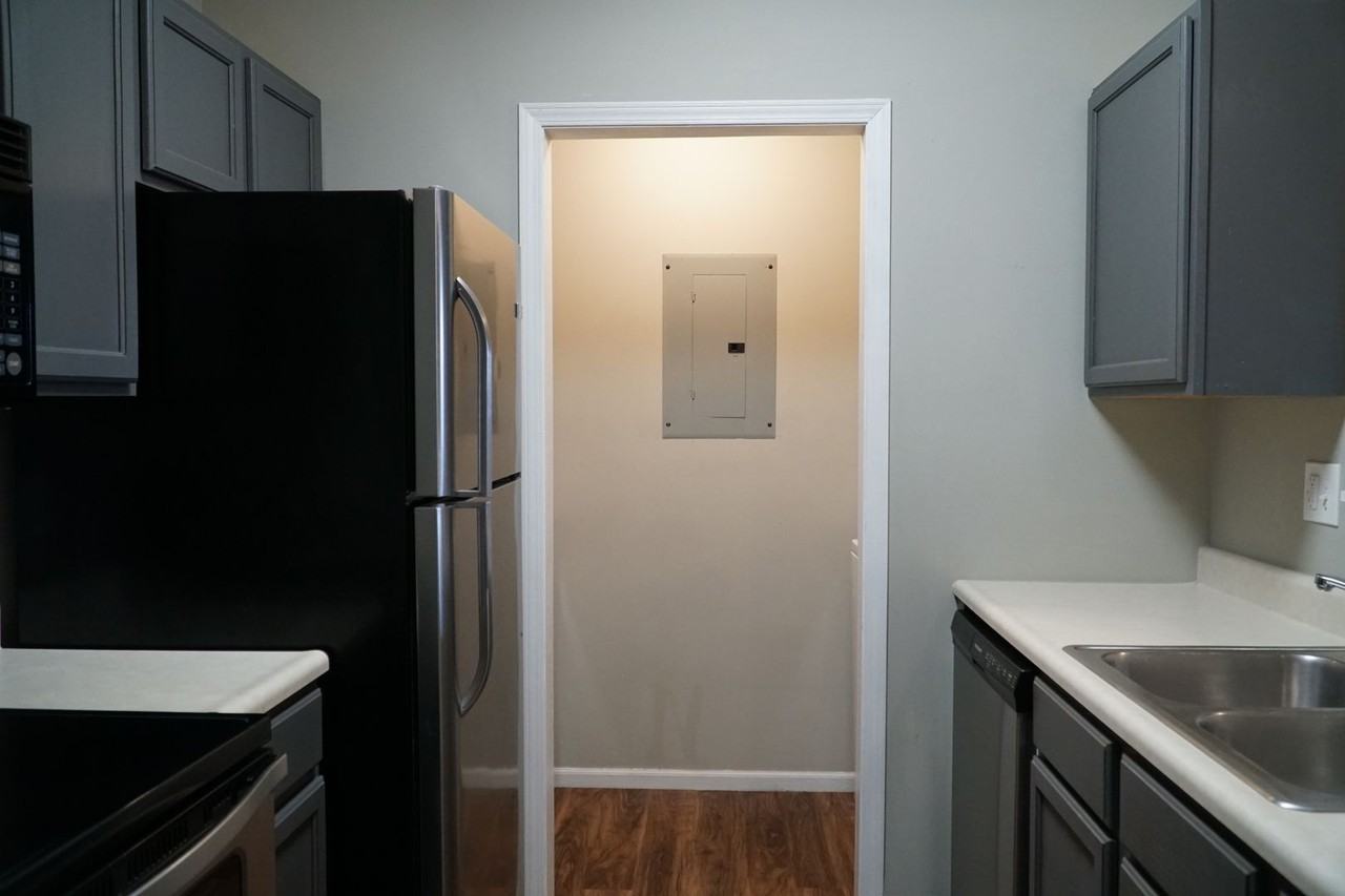 The Sophia I - Photo 3 of 18