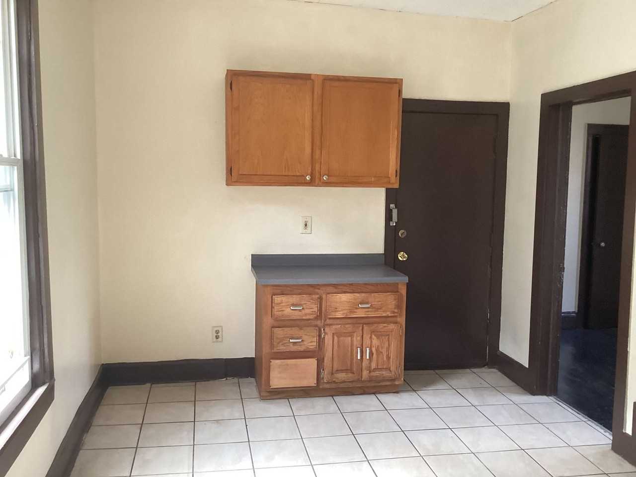 229 N 36th St - Photo 5 of 9