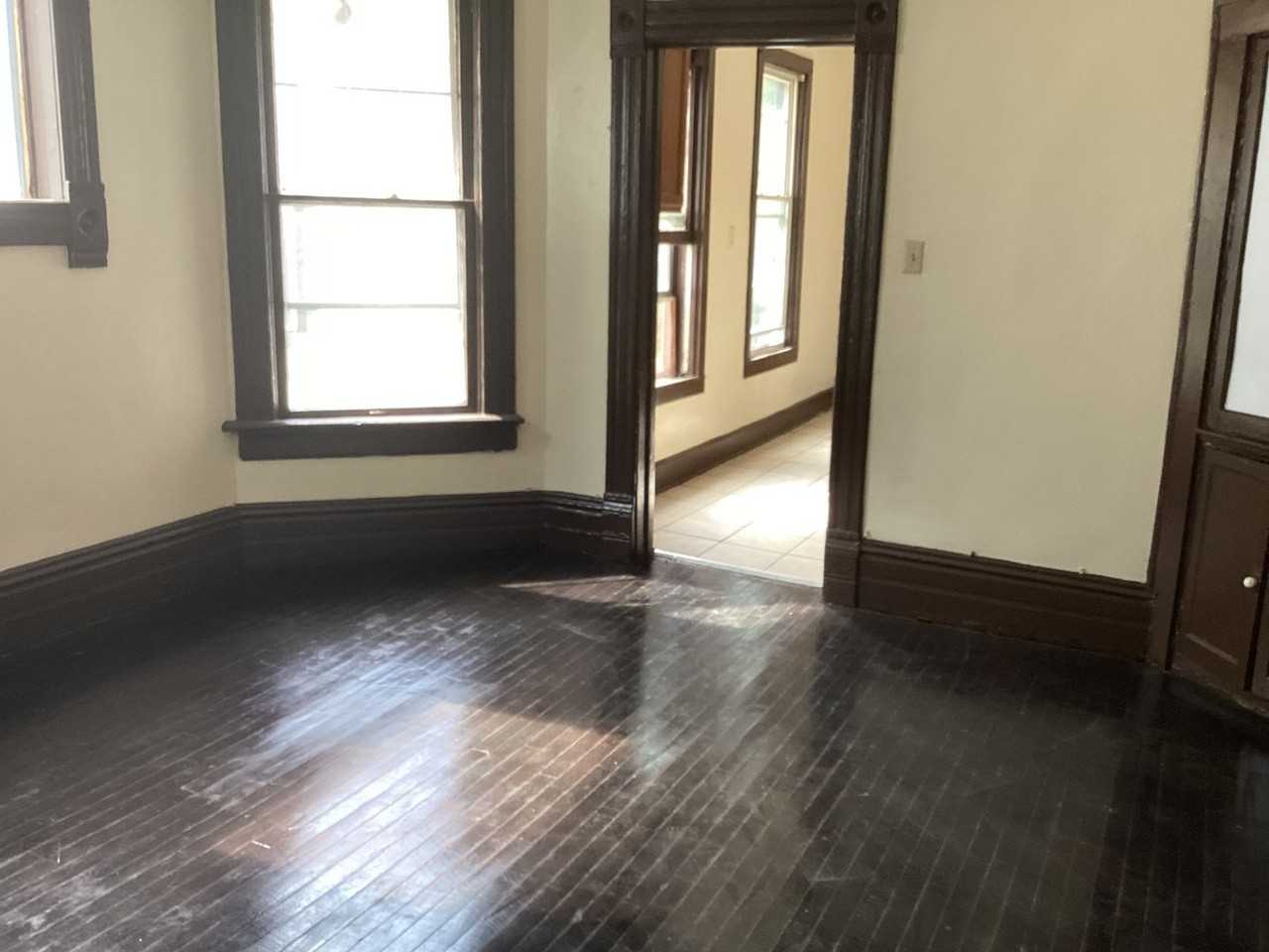 229 N 36th St - Photo 7 of 9