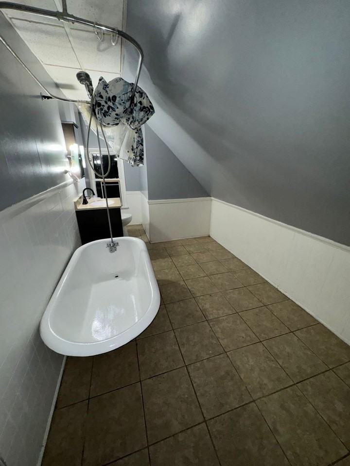 725 California Ave - Photo 3 of 6