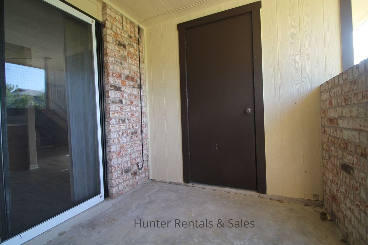 504 Angus Cir Apt C - Photo 5 of 15
