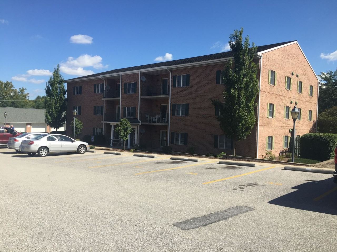 327 N. Pine Ave - Photo 3 of 5