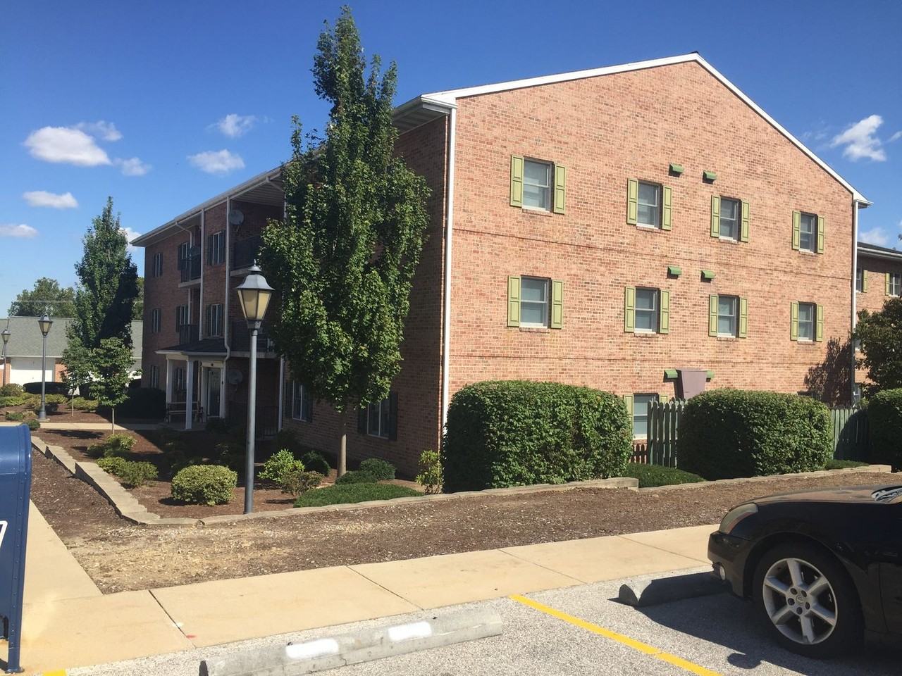 327 N. Pine Ave - Photo 4 of 5