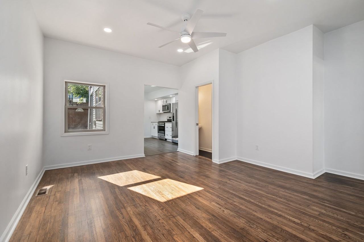 309 Taylor St - Photo 3 of 16