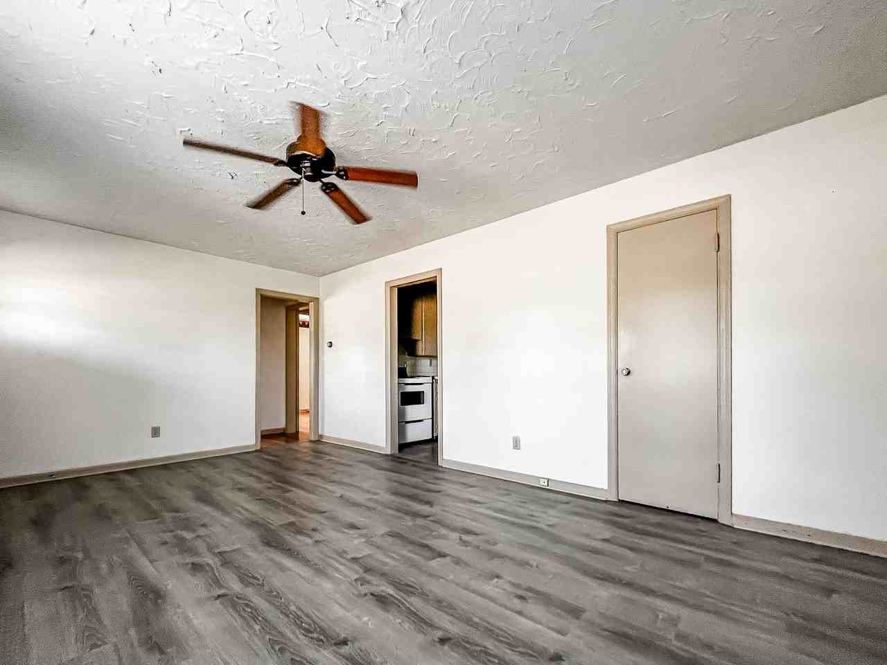 2809 N Plum St - Photo 3 of 11