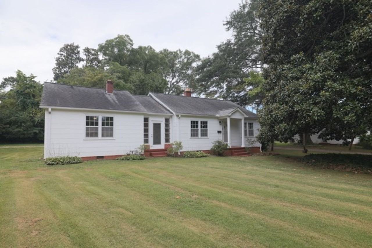 418 Cherry St. Pendleton, SC 29670 - Photo 2 of 39