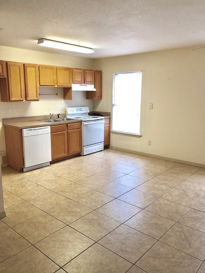 841/845 E Lemon Street - Photo 3 of 12