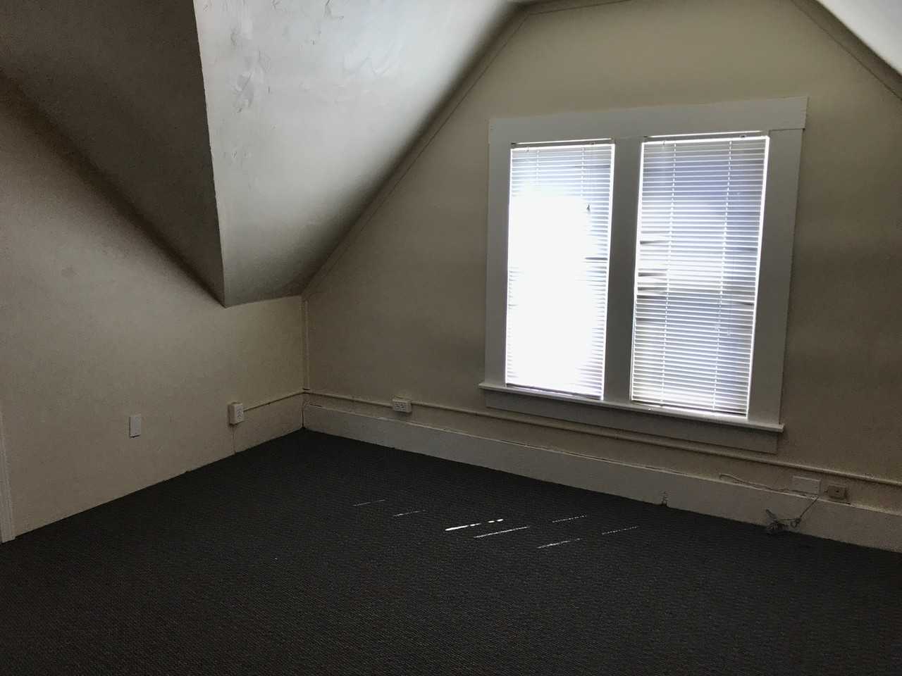 1630 Patterson - Photo 3 of 7