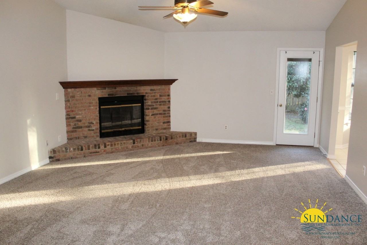 332 Oleander Ave - Photo 3 of 14