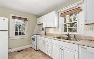 featured image of 3255 Arlington Dr