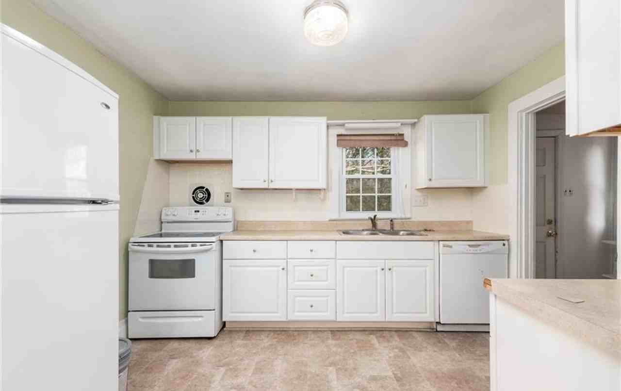 3255 Arlington Dr - Photo 2 of 15