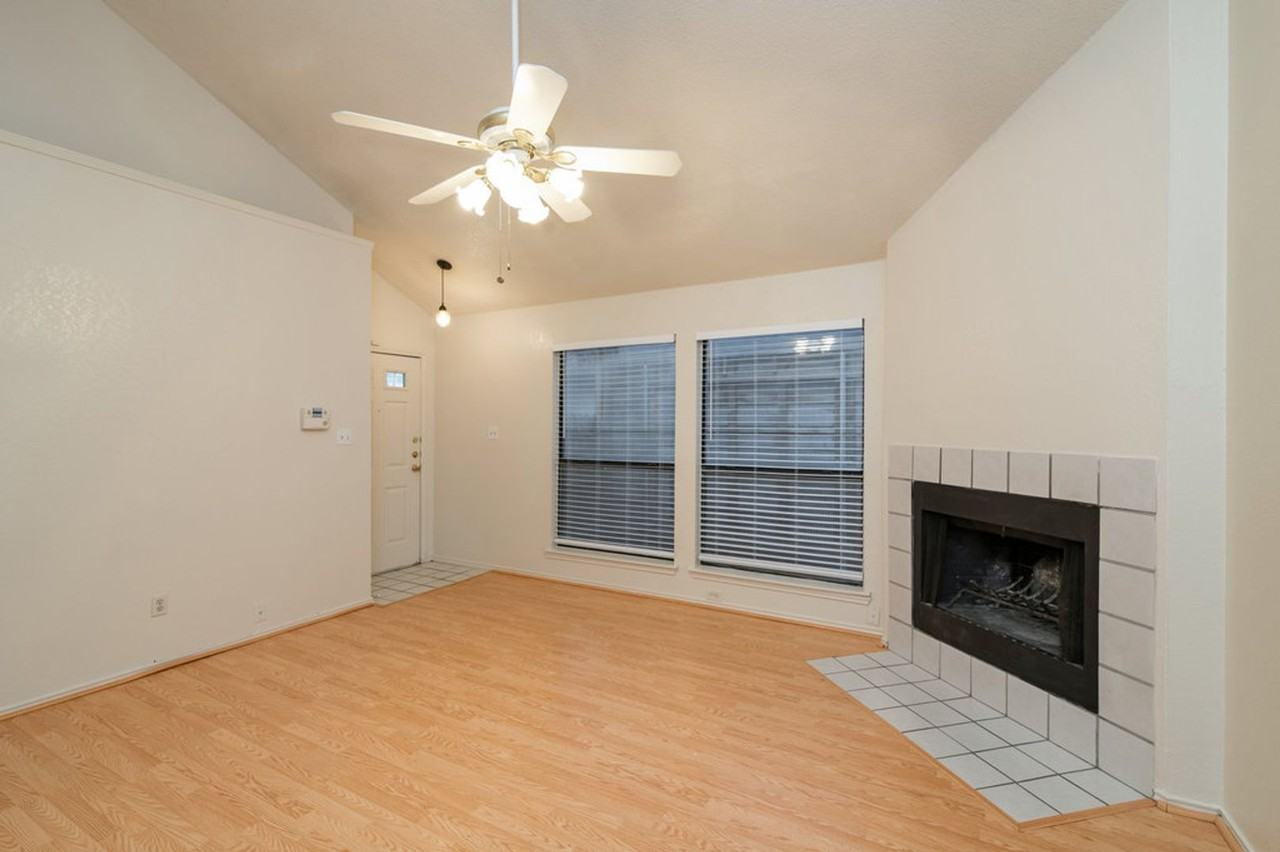 4721 Wineberry Dr - Photo 4 of 20