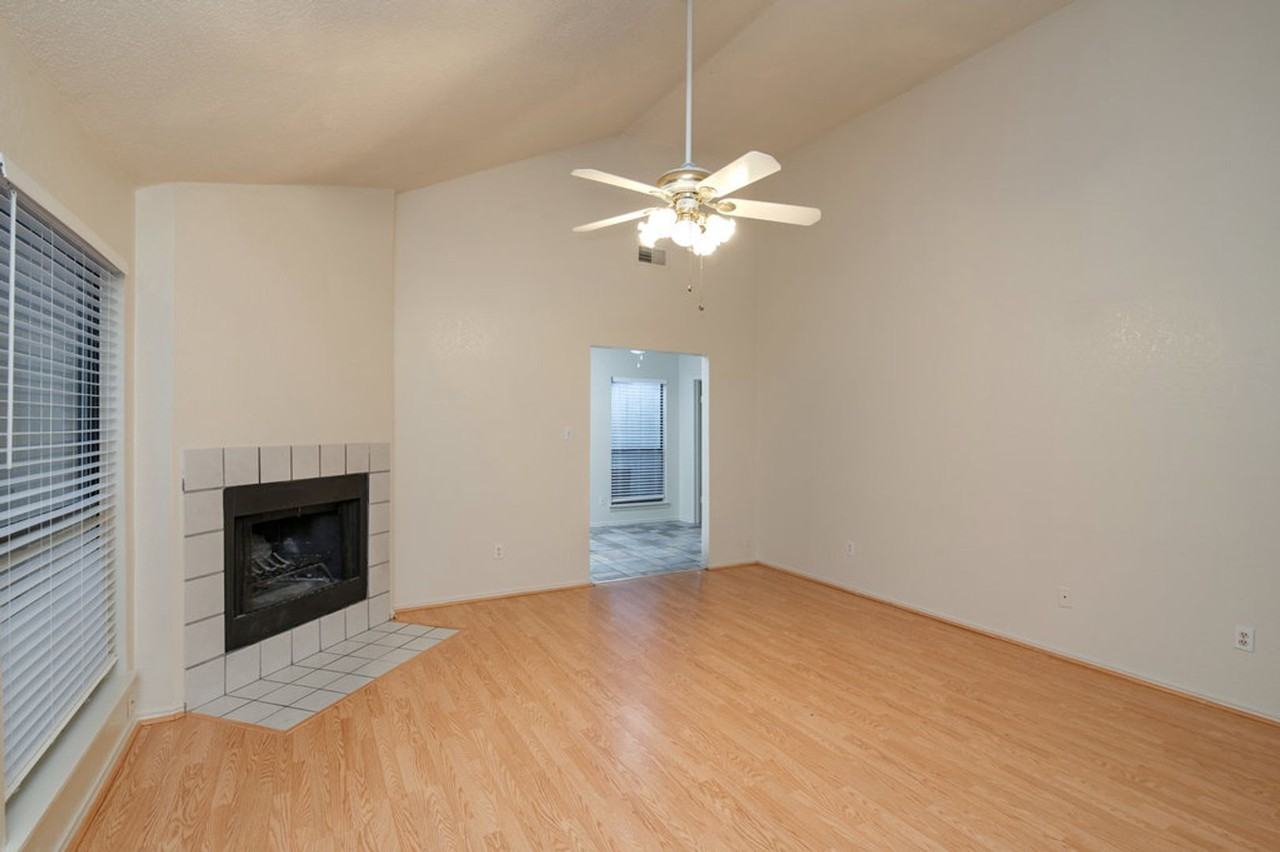 4721 Wineberry Dr - Photo 6 of 20