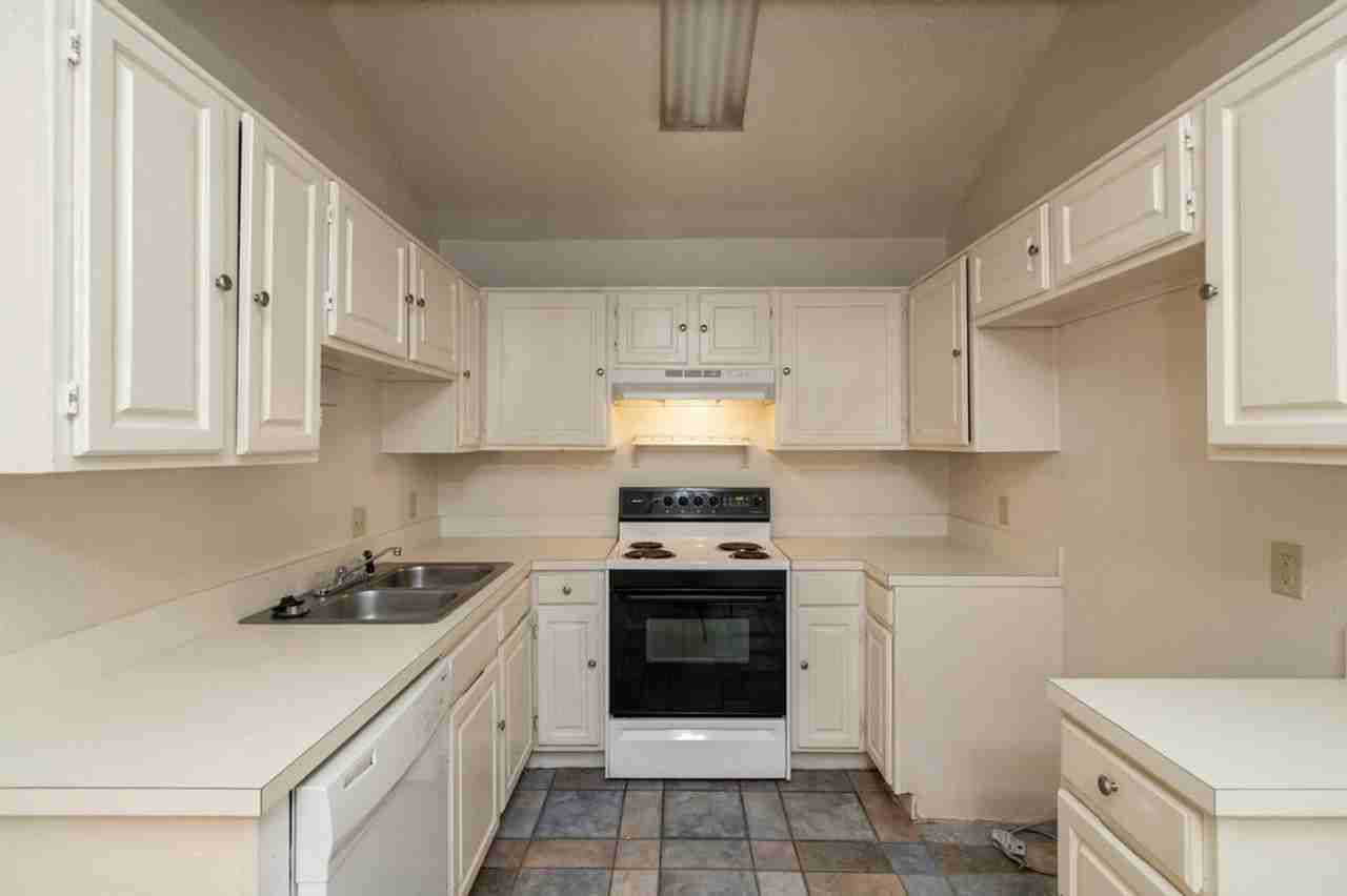 4721 Wineberry Dr - Photo 7 of 20