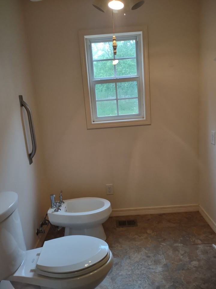 3832 35th St - Photo 3 of 15