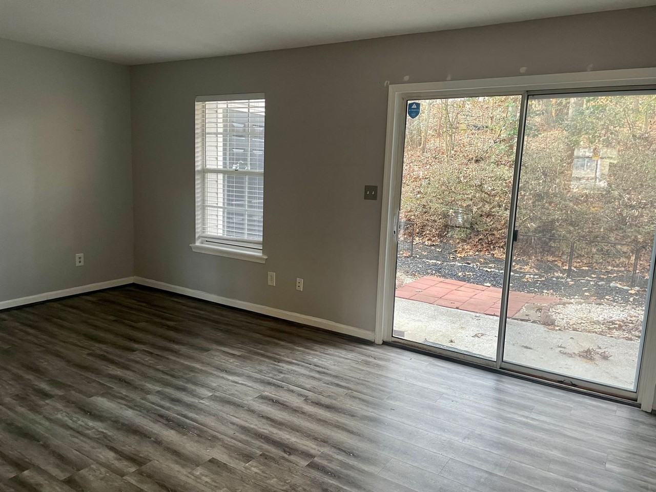 2 Jefferson Village Dr - Photo 5 of 11