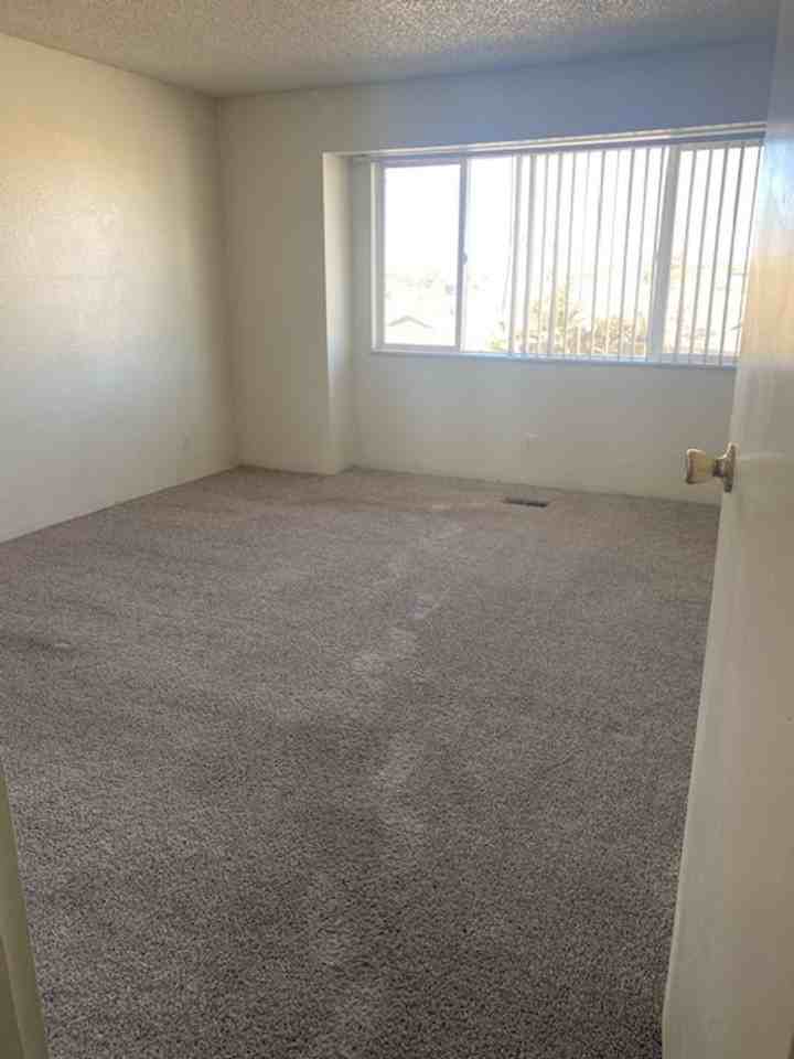 Shadow Ridge Apartments - Photo 3 of 5