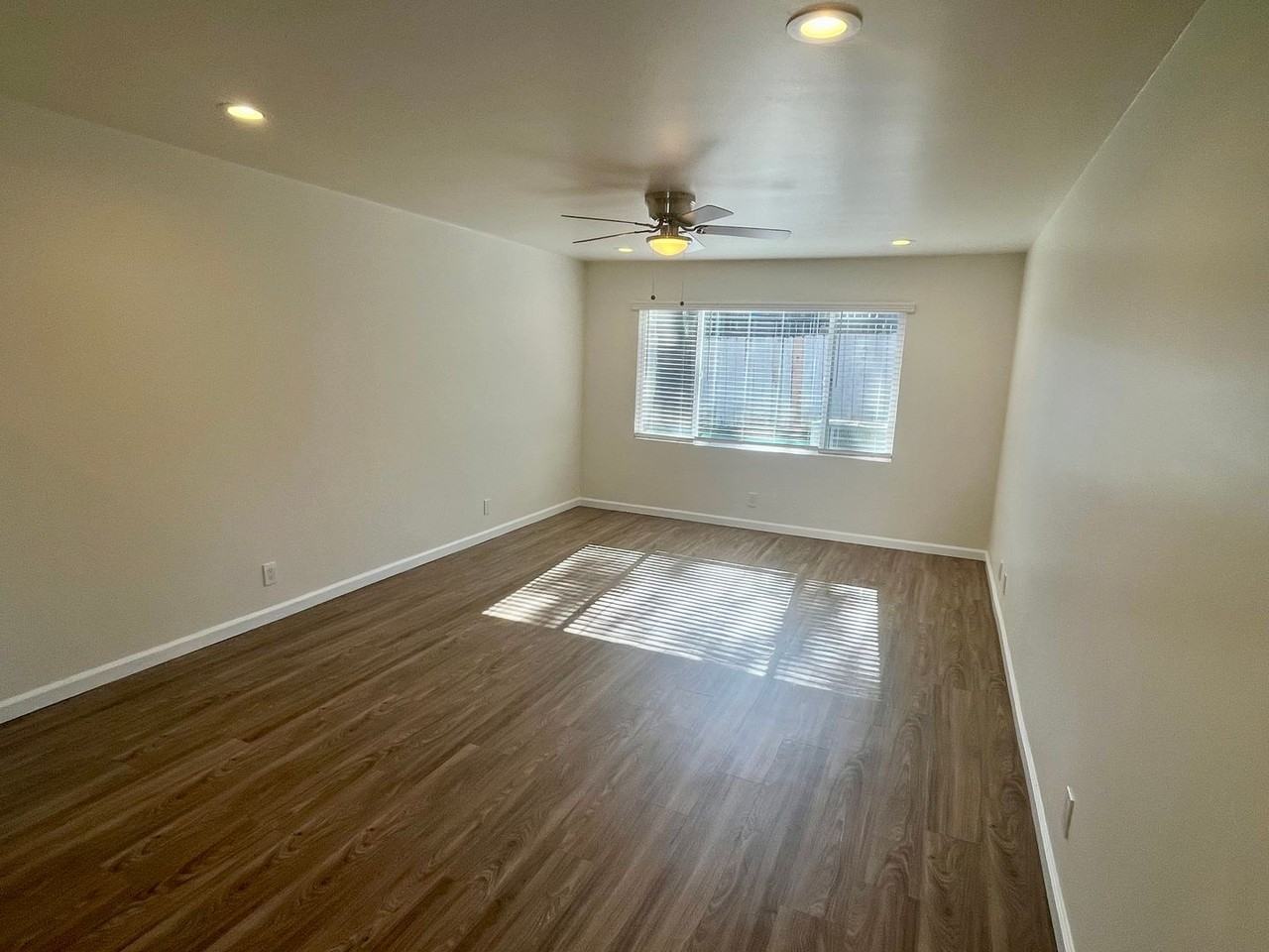 Old Stage - Photo 7 of 23