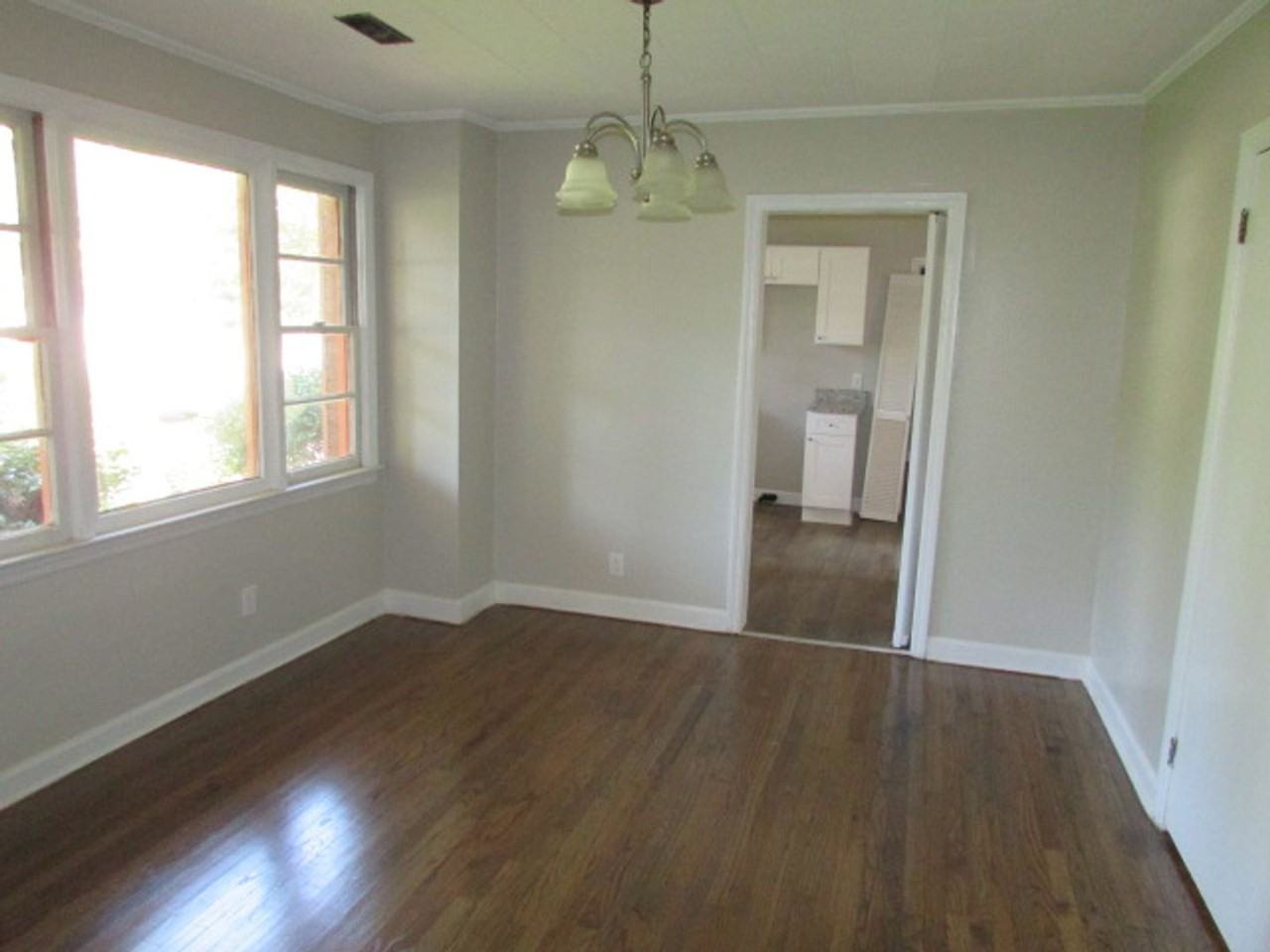 613 S Lafayette Dr - Photo 5 of 17