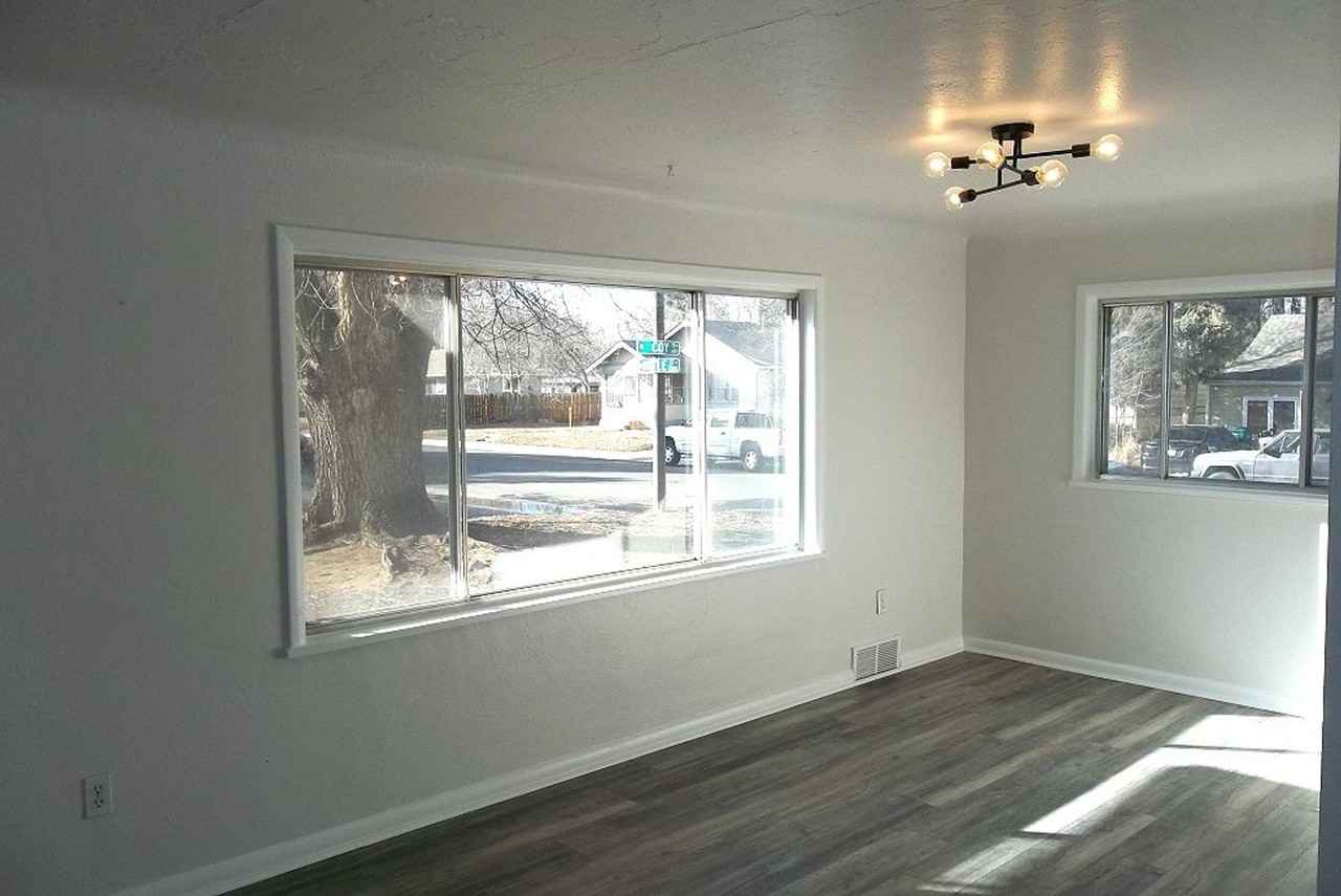 620 W Coy Dr - Photo 3 of 7