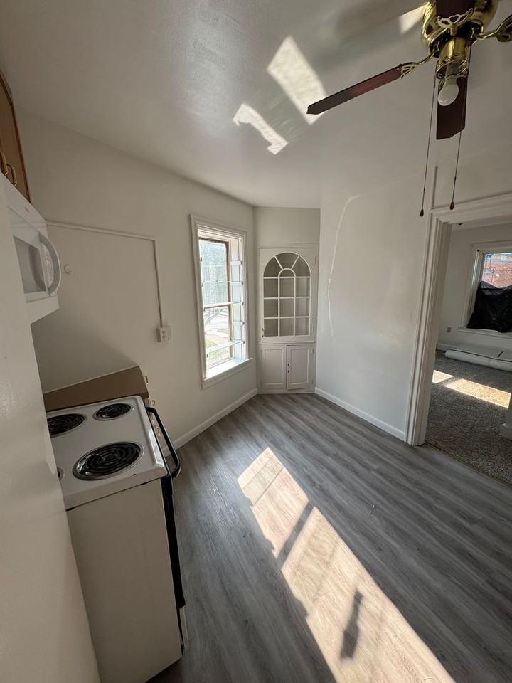 63 E Penn St - Photo 3 of 16