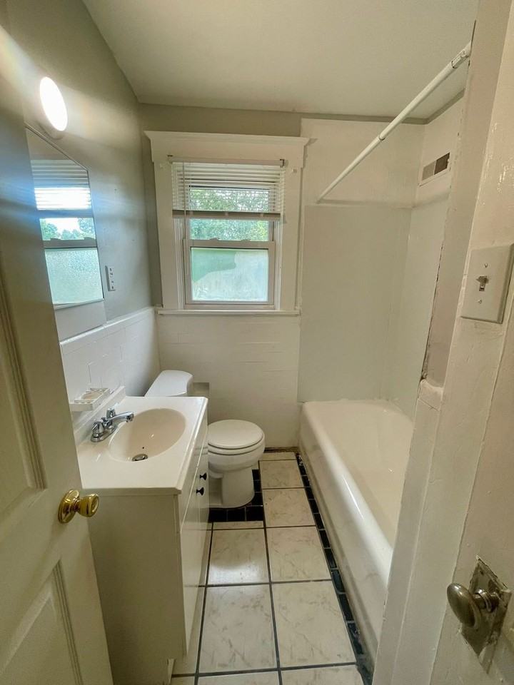 1278 Rutledge Ave - Photo 6 of 9