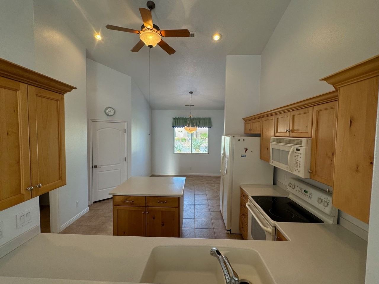 1076 N 2130 W - Photo 3 of 25