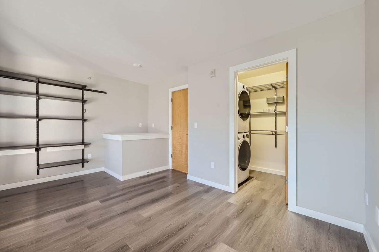 3220 Foundry Pl - Photo 7 of 12