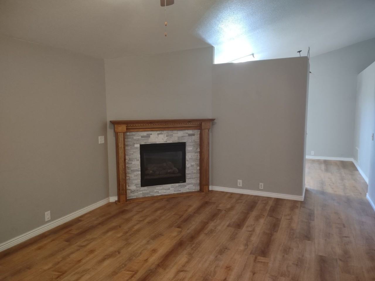 7226 Bentwater Dr - Photo 2 of 15
