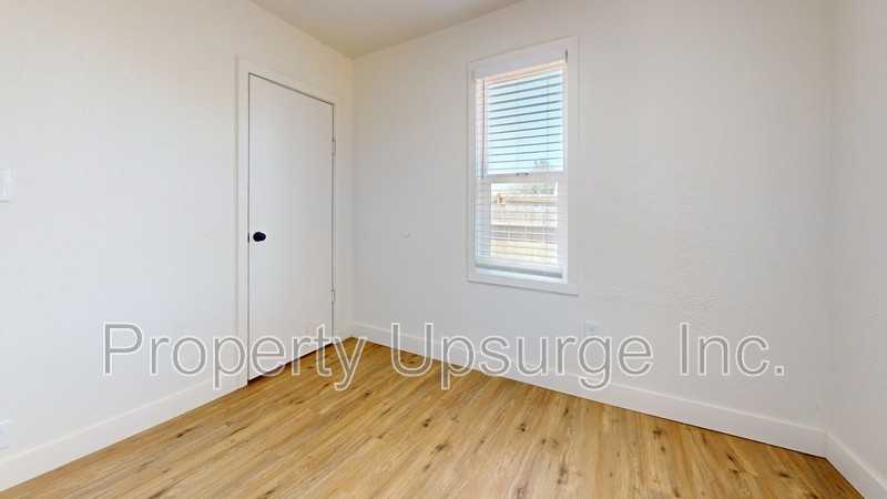 4566 Virginia Ave - Photo 6 of 11
