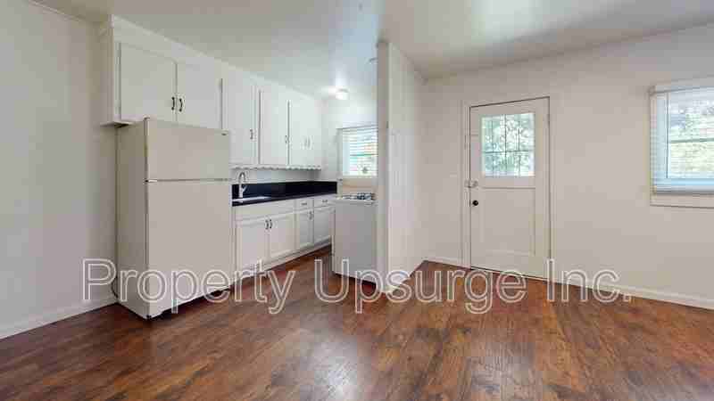 650 Bird St - Photo 3 of 13
