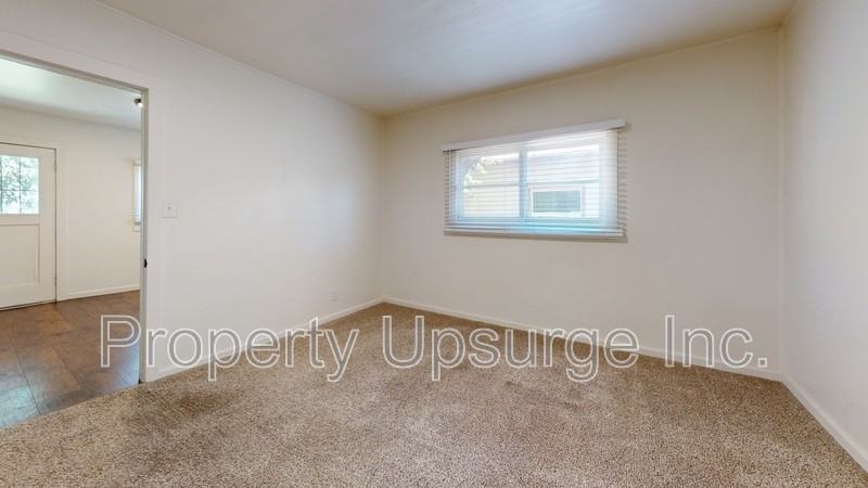 650 Bird St - Photo 6 of 13