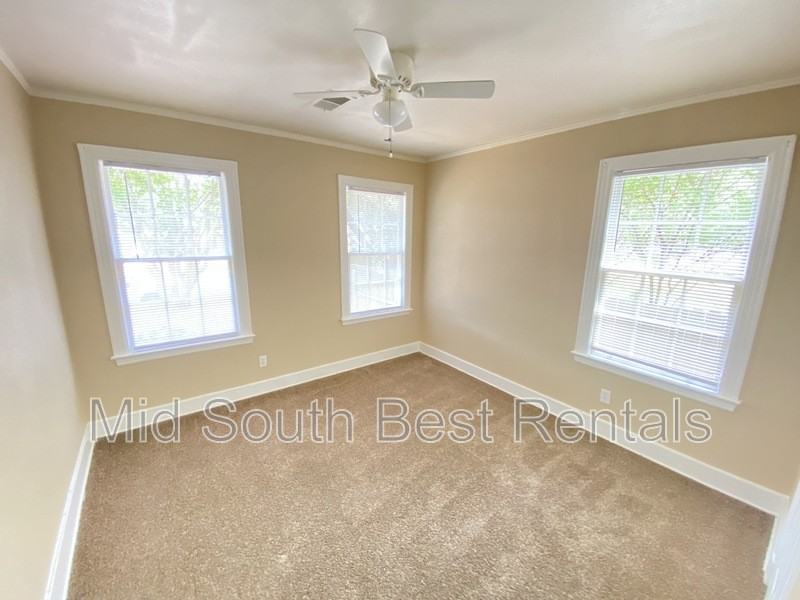 1321 S Barksdale St - Photo 6 of 8