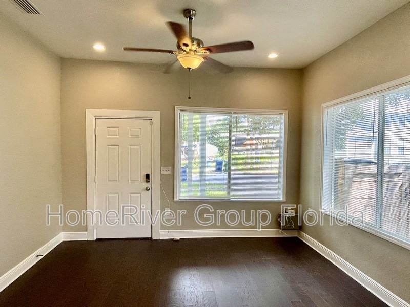 2708 N Mitchell Ave - Photo 3 of 22