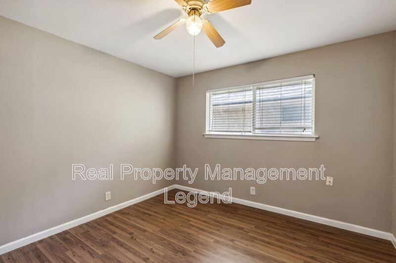13425 Janwood Ln - Photo 7 of 29