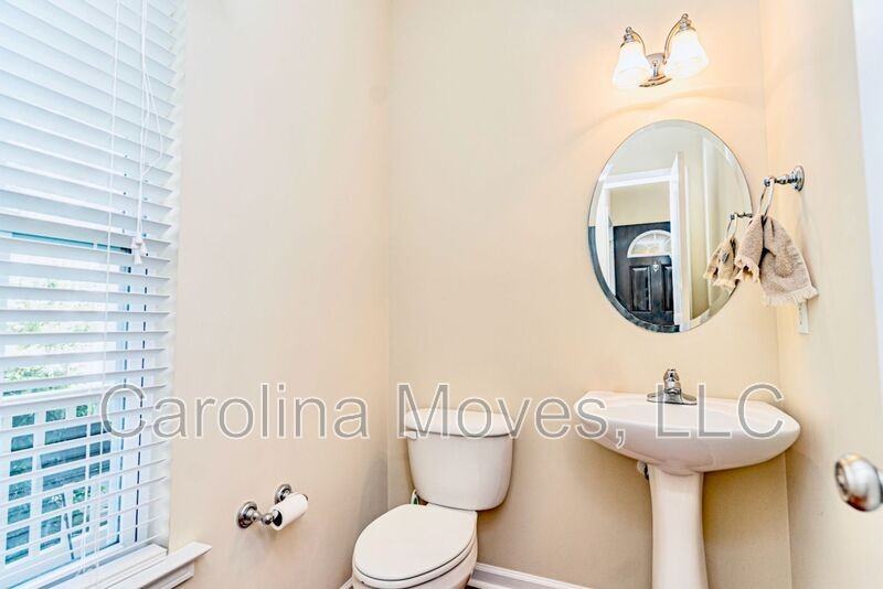302 Waycross Ln - Photo 2 of 11