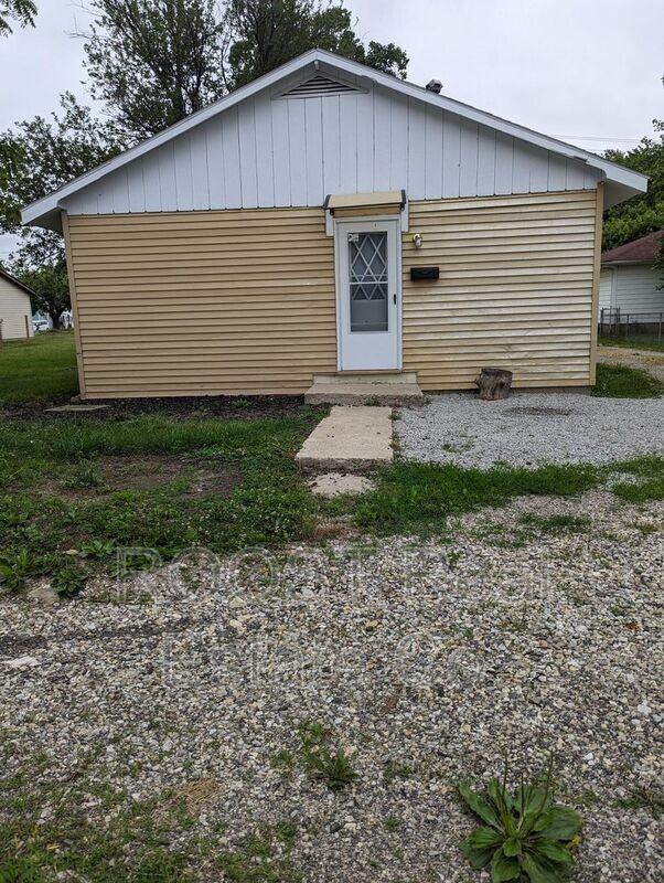 145 Spring St - Photo 3 of 16