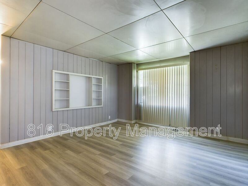 2813 E Meyer Blvd - Photo 3 of 19