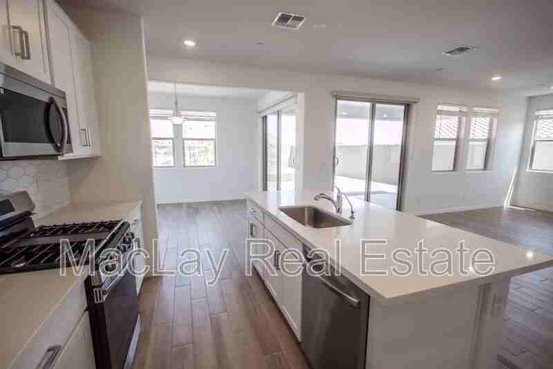 21326 W Roanoke Ave - Photo 5 of 32