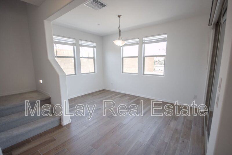 21326 W Roanoke Ave - Photo 7 of 32