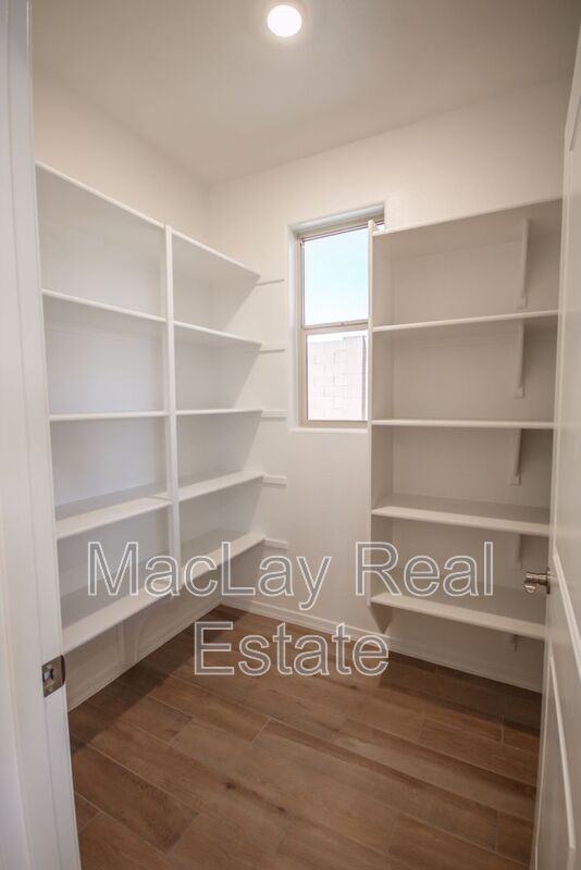 21326 W Roanoke Ave - Photo 6 of 32