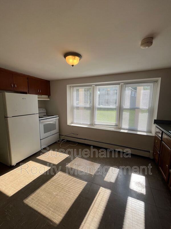 1051 Henn Ave #D - Photo 5 of 13