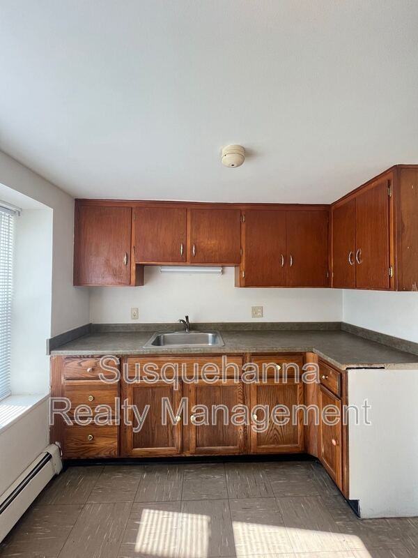 1051 Henn Ave #D - Photo 6 of 13