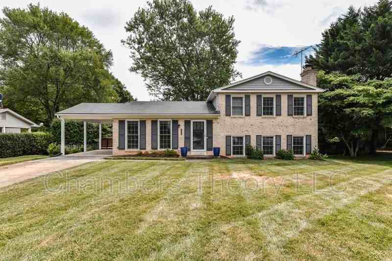 2135 Statute Ln - Photo 2 of 44